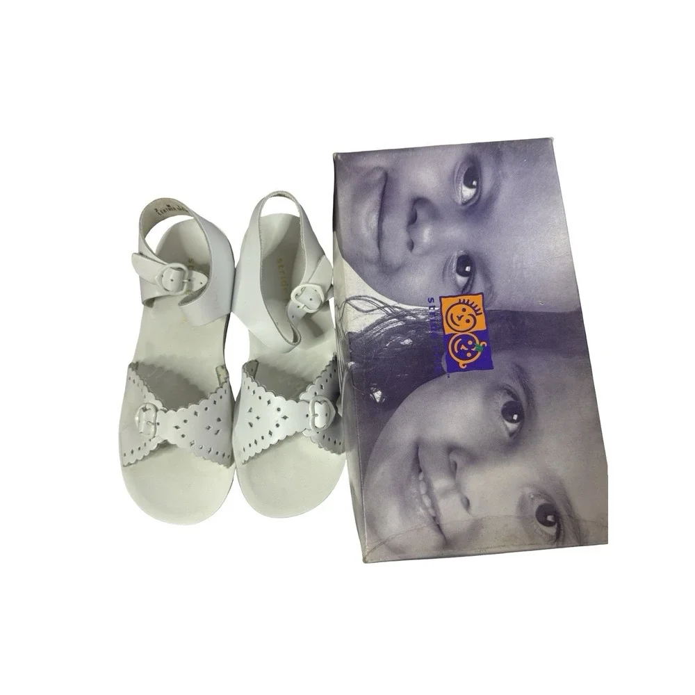 Vintage Stride Rite Sandals White Leather Scallop edges girls size 2 M NEW